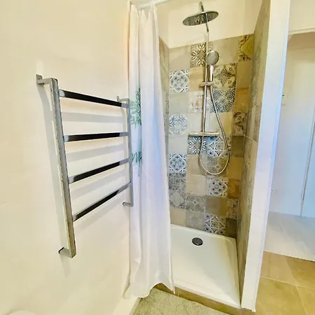 Apartment A 150 M De La *